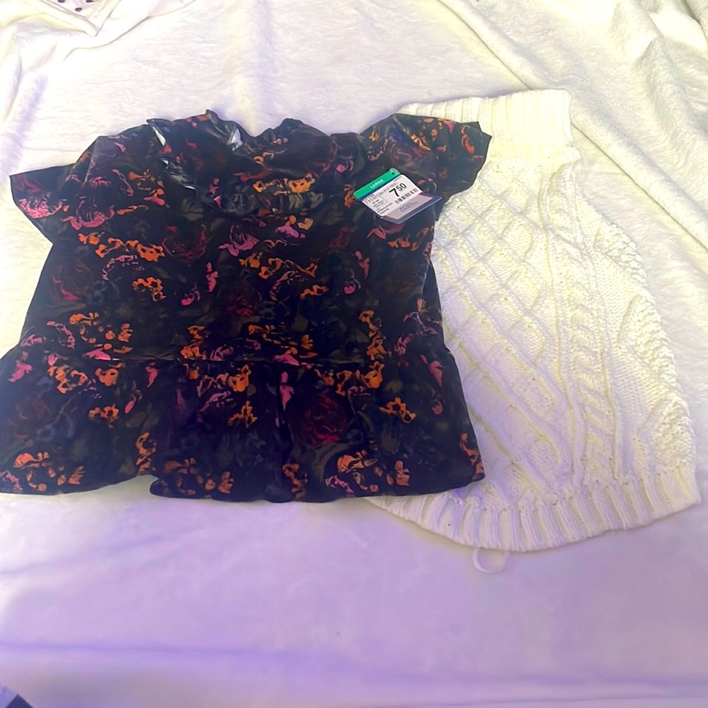 Top Paw Sz L Sweater and Dress New